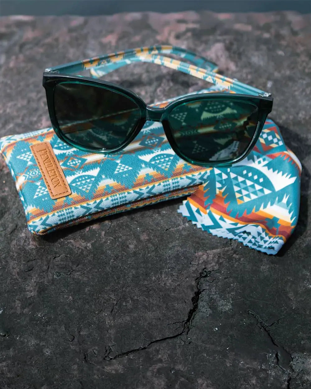 TEAL CRYSTAL/NEHALEM
