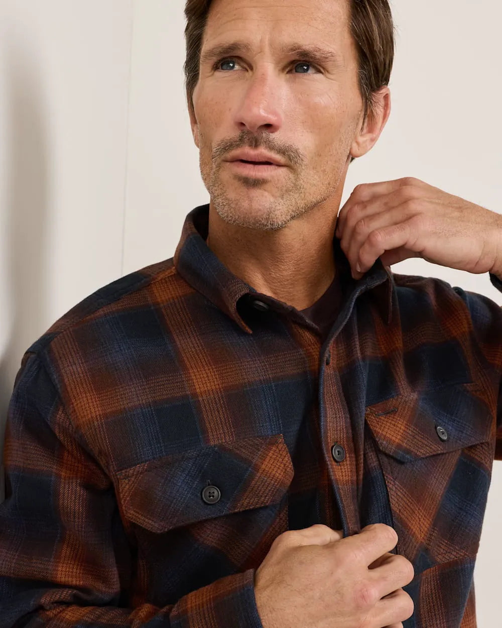NAVY/BROWN PLAID