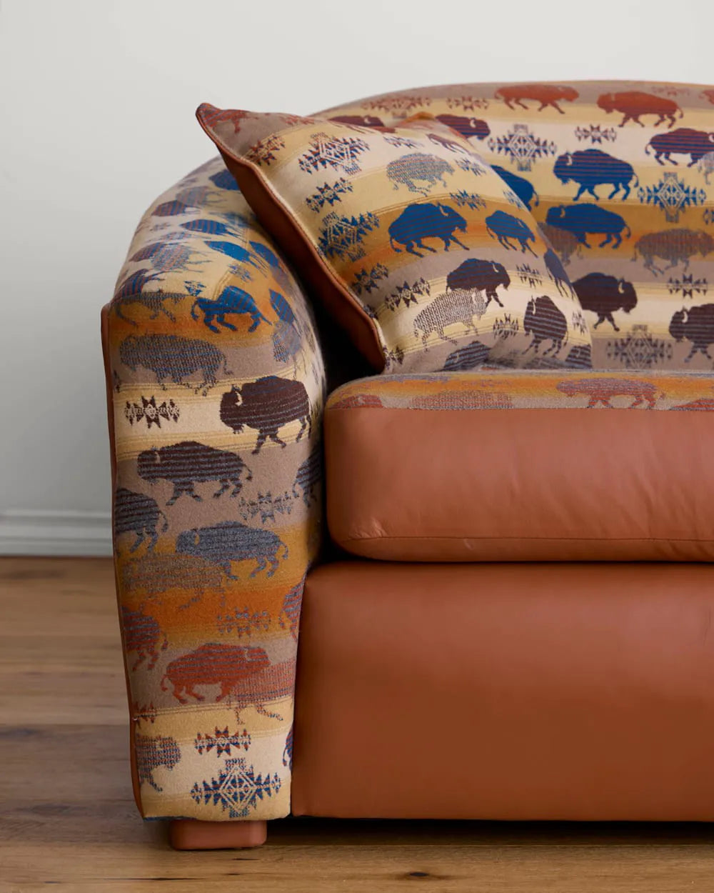 SADDLE/BUFFALO